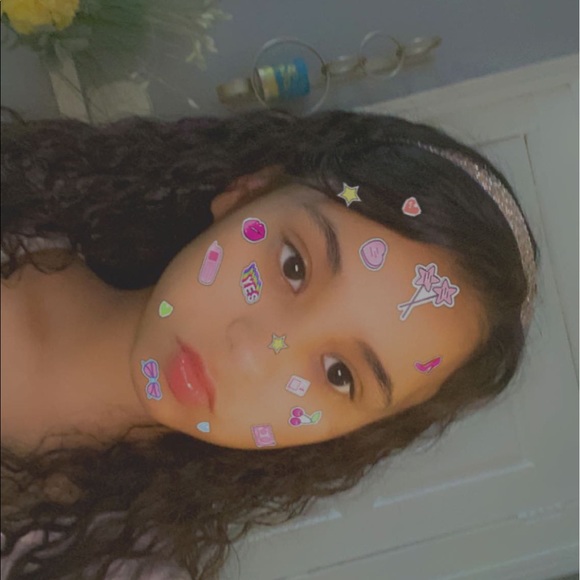 Meet your Posher, Yamileth - Picture 1 of 1